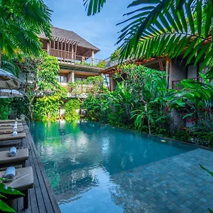 5* Hotel Purana